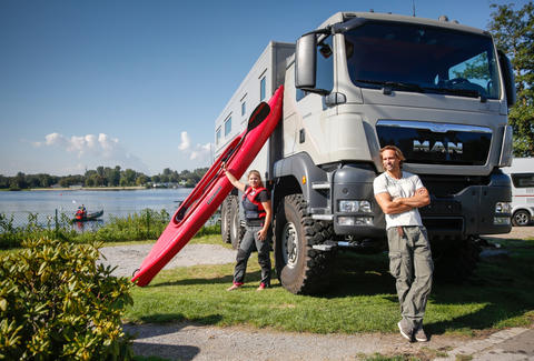 this-all-terrain-motorhome-is-nicer-than-your-apartment